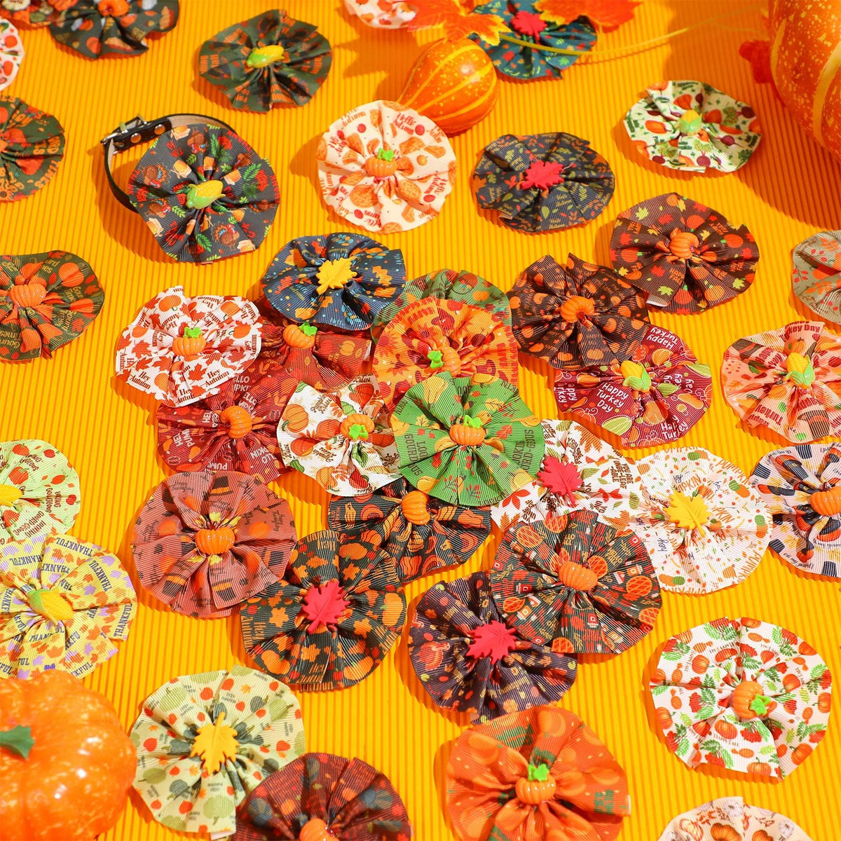 100 Pcs Dog Collar Flower Bows S387